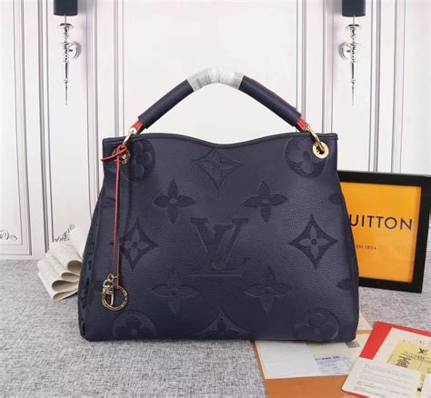 lv bag price in taiwan|路易威登台灣官方網站 .